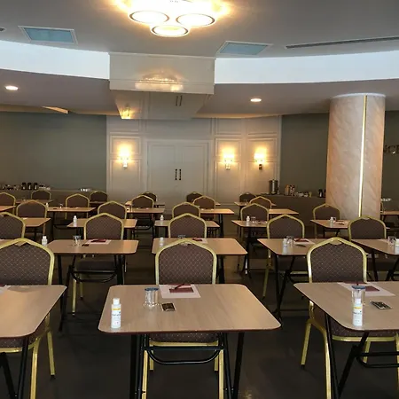 Excellence فندق 4*